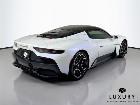 Used 2023 Maserati MC20 Coupe image 6