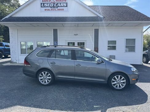 Used 2013 Volkswagen Jetta SE FWD image 3