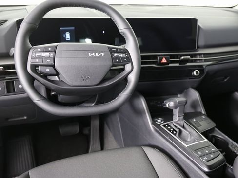 New 2026 Kia Sportage LX image 10