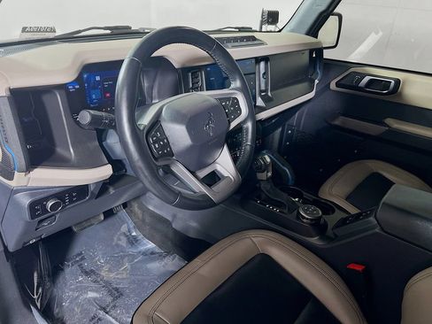 Used 2023 Ford Bronco Wildtrak AWD/4WD image 9