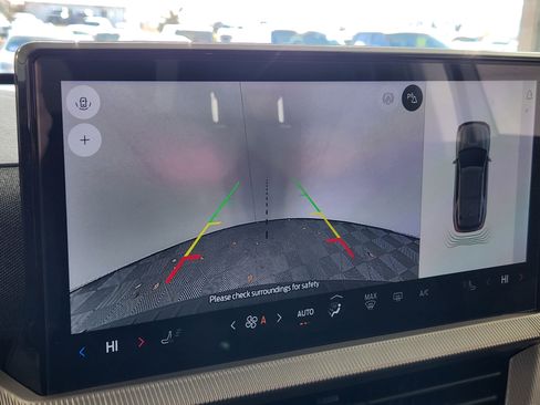 Used 2025 Ford Explorer Active image 22