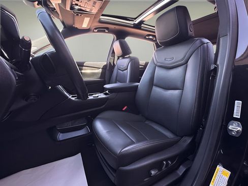 Used 2022 Cadillac XT5 Premium Luxury w/ Technology Package image 11