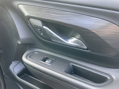 Used 2022 GMC Terrain SLE w/ Driver Convenience Package image 30