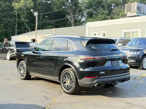 Used 2020 Porsche Cayenne AWD/4WD image 5