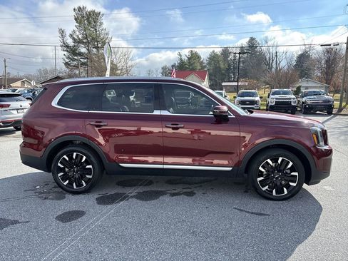 Used 2024 Kia Telluride SX image 11