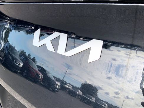 Used 2023 Kia Sportage SX image 30