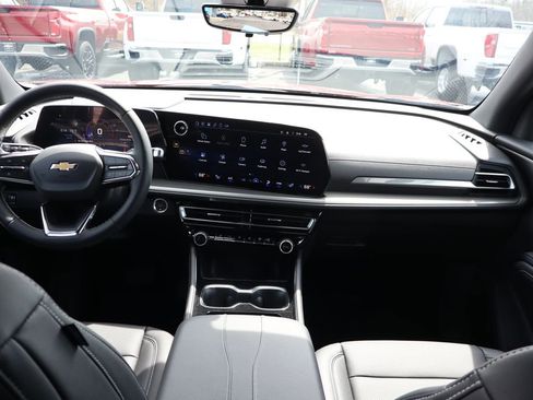 Used 2026 Chevrolet Traverse LT w/ Driver Confidence Package image 22