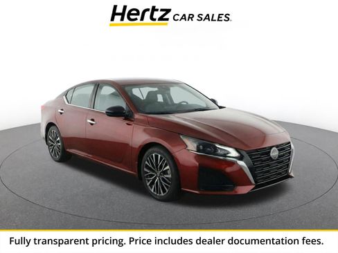 Used 2025 Nissan Altima 2.5 SV FWD image 1
