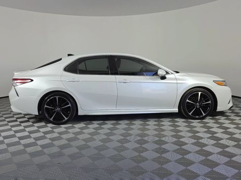 Used 2020 Toyota Camry XSE FWD image 8