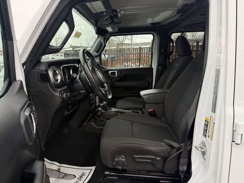 Used 2022 Jeep Wrangler Unlimited Sahara w/ LED Lighting Group image 13