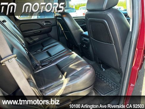 Used 2008 GMC Yukon SLT w/ SLT Preferred Equipment Group image 17