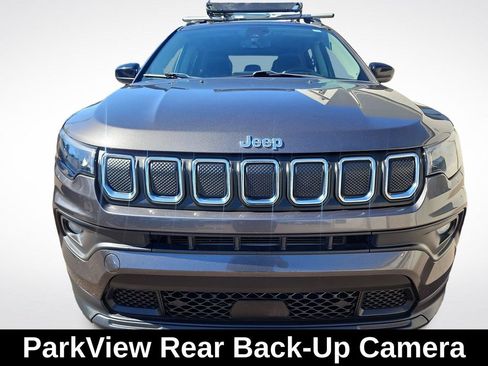 Used 2022 Jeep Compass Latitude w/ Sun and Sound Group AWD/4WD image 9