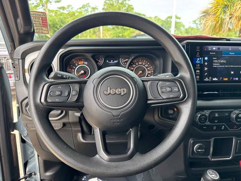 Used 2024 Jeep Wrangler Unlimited Sport AWD/4WD image 25