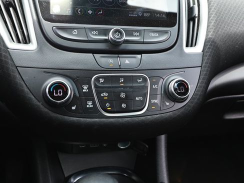 Used 2024 Chevrolet Malibu LT FWD image 17
