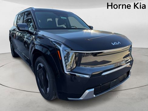 New 2026 Kia EV9 Land image 2