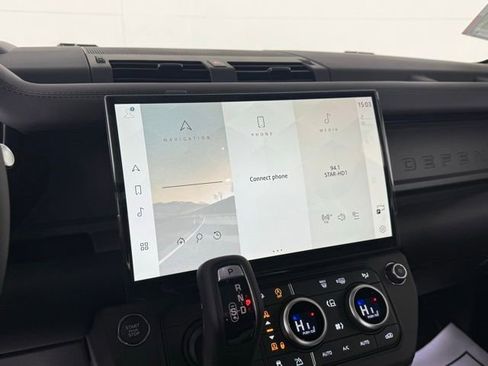 New 2026 Land Rover Defender 110 X image 32