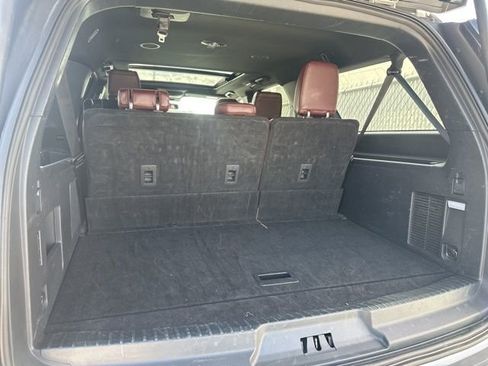 Used 2023 Ford Expedition Max Limited image 9