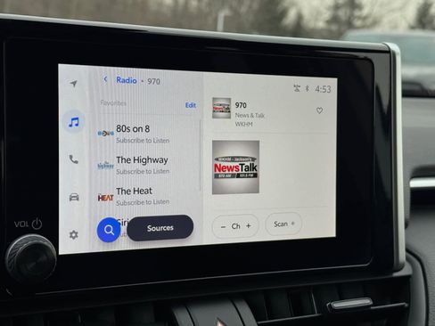 Used 2023 Toyota RAV4 LE image 4