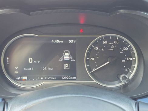 Used 2025 Nissan Versa SV w/ Trunk Package image 19