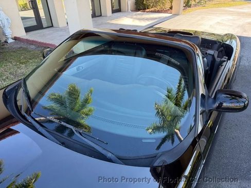 Used 2002 Ford Thunderbird image 21