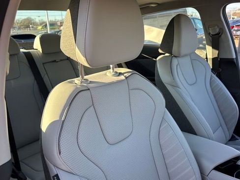 New 2026 Hyundai Elantra Limited image 25