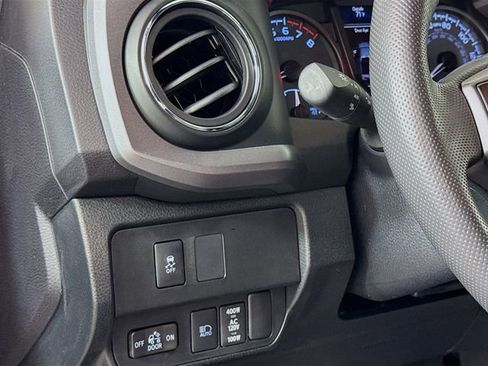 Used 2023 Toyota Tacoma TRD Sport AWD/4WD image 19