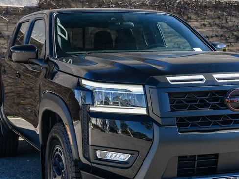 Used 2025 Nissan Frontier Pro-X image 4