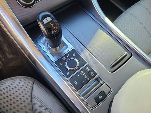 Used 2017 Land Rover Range Rover Sport HSE image 20