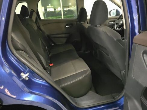 Used 2022 Nissan Rogue SV image 11