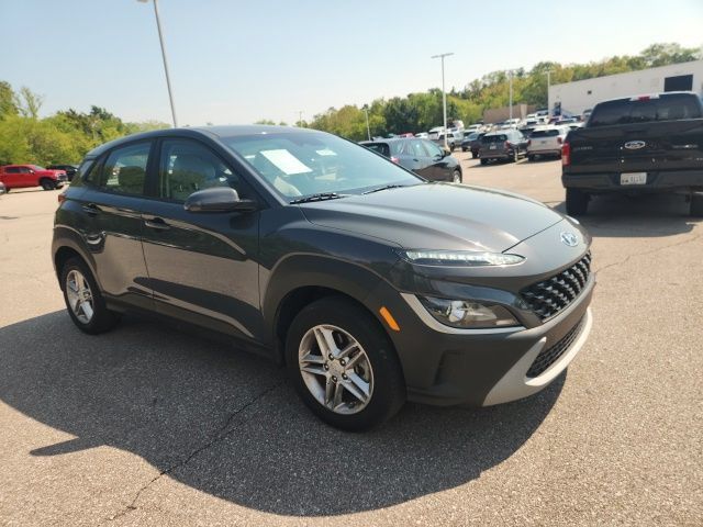 Used 2023 Hyundai Kona SE w/ Cargo Package AWD/4WD image 6