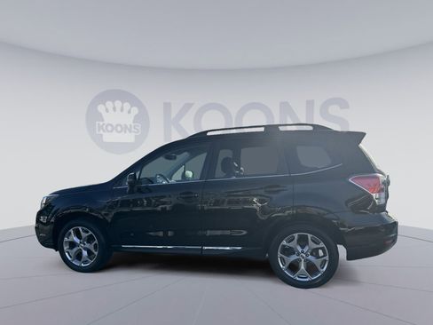 Used 2017 Subaru Forester 2.5i Touring image 2