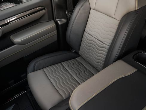 New 2026 Chevrolet Silverado 2500 ZR2 w/ LPO, Dark Essentials Package image 24