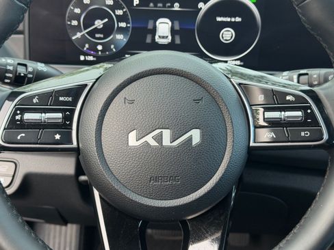 Certified 2025 Kia Seltos EX AWD/4WD image 29