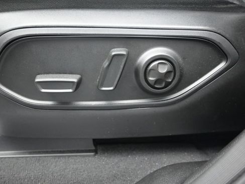 Used 2024 Jeep Grand Cherokee Altitude AWD/4WD image 11