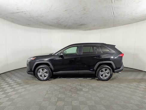 Used 2025 Toyota RAV4 XLE image 3