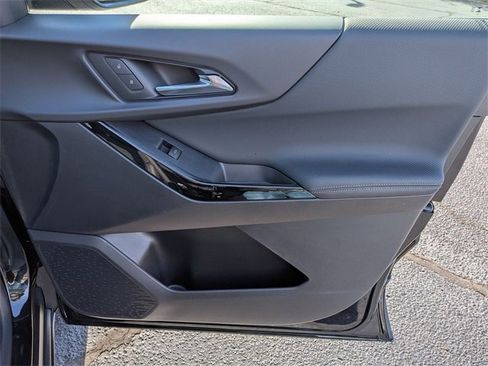 New 2026 Chevrolet Equinox LT w/ Convenience Package II image 33