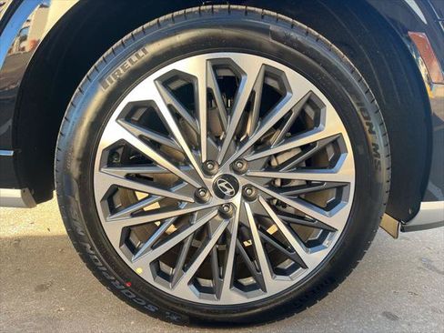 New 2026 Hyundai Palisade Calligraphy FWD image 6