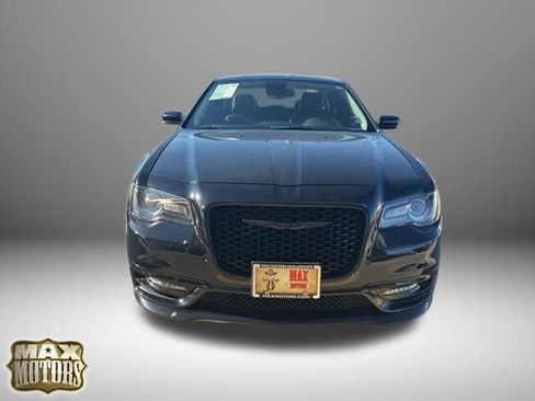 Used 2023 Chrysler 300 Touring L w/ Comfort Group AWD/4WD image 3