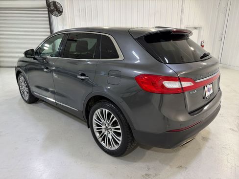Used 2018 Lincoln MKX Reserve image 26