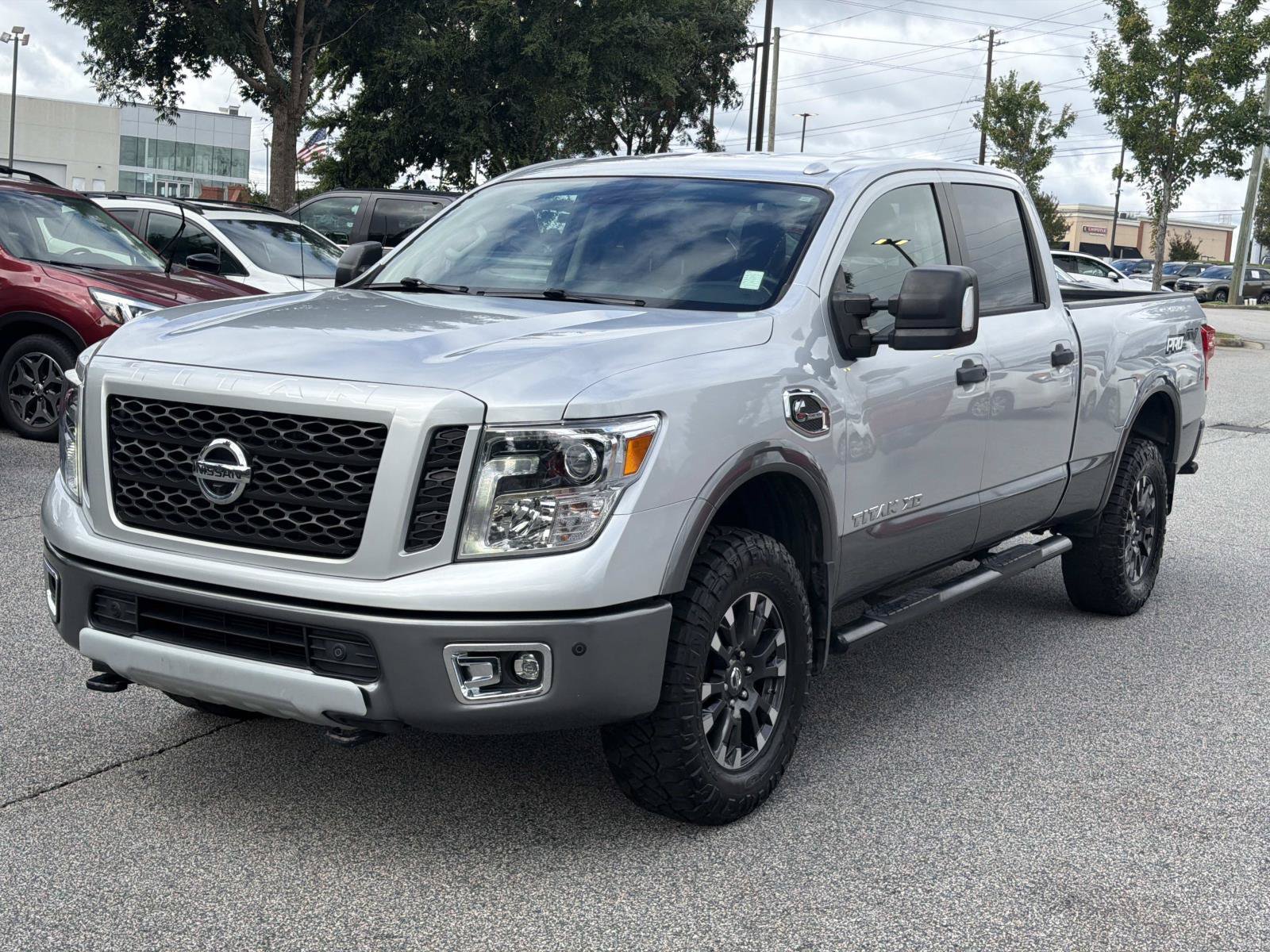 Used 2019 Nissan Titan PRO-4X w/ Pro-4x Convenience Package AWD/4WD image 5