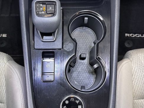 Used 2025 Nissan Rogue SV AWD/4WD image 31
