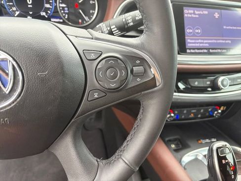 Used 2021 Buick Enclave Avenir w/ Avenir Technology Package FWD image 8