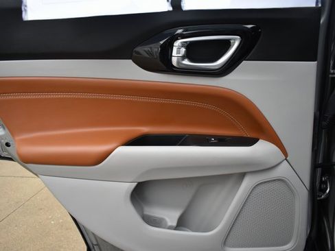 Used 2022 Jeep Compass Limited image 29