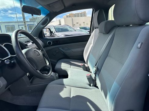 Used 2011 Toyota Tacoma 2WD Regular Cab image 12