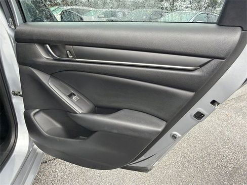 Used 2021 Honda Accord Base image 16