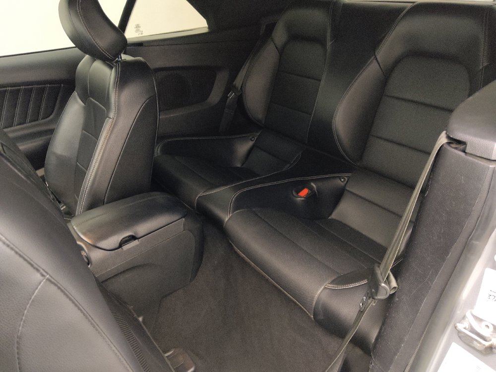 Used 2022 Ford Mustang Premium RWD image 18