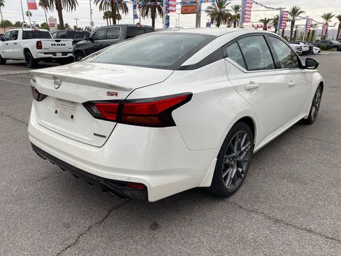 Used 2024 Nissan Altima 2.0 SR FWD image 6