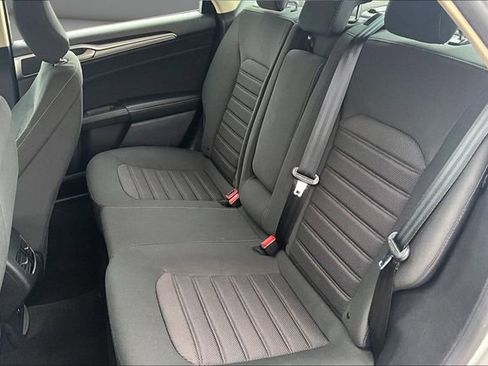 Used 2019 Ford Fusion SE image 21