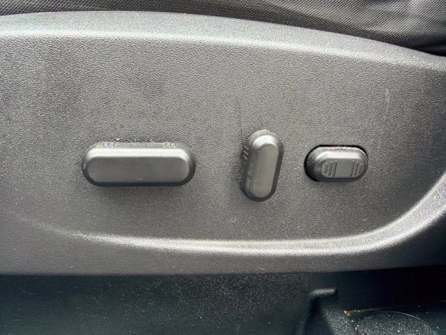 Used 2017 Ford Escape SE FWD image 28
