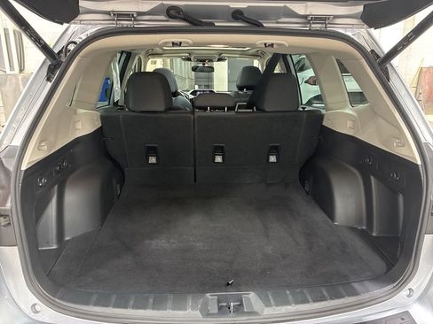 Used 2022 Subaru Forester Premium image 17